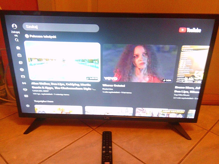 LIN SMART, WIFI, 32 cale, LED, pilot, 2 HDMI, EURO, USB i inne, karton zastępczy.