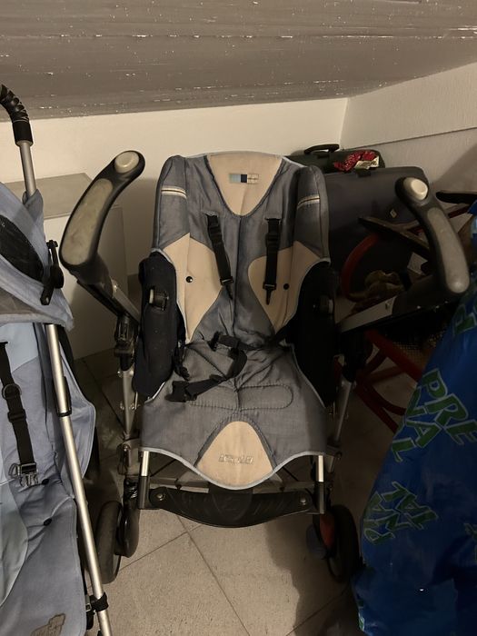 Carrinho Loola Bebe Confort. Bom estado.