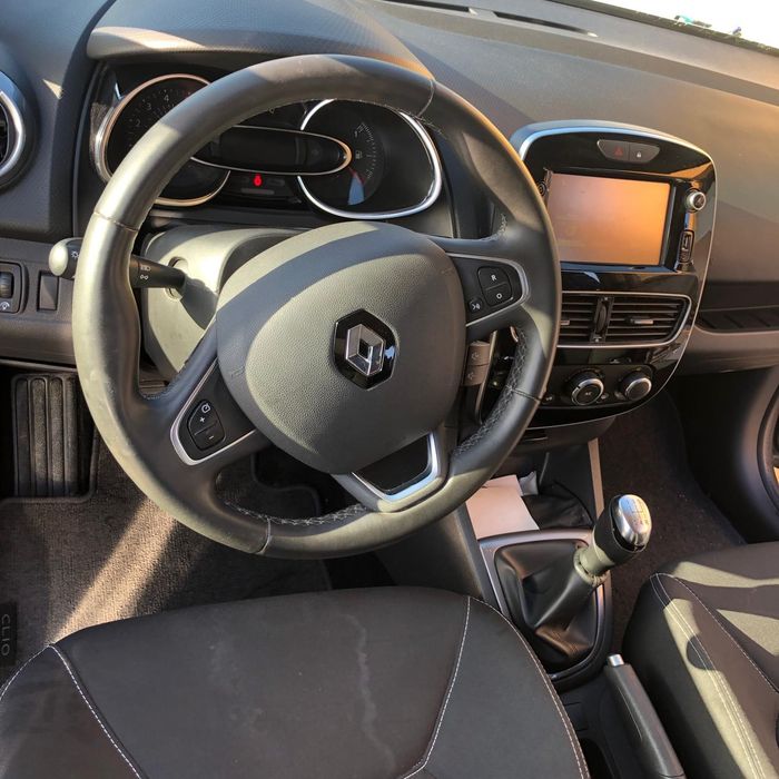 Renault Clio sport tourer 1.5 DCI 90cv Limited Edition — photo 4
