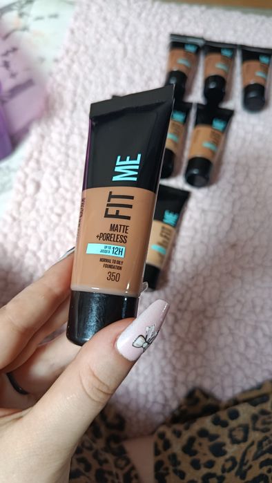 Base de Maquiagem Maybelline Fit Me Matte + Porele