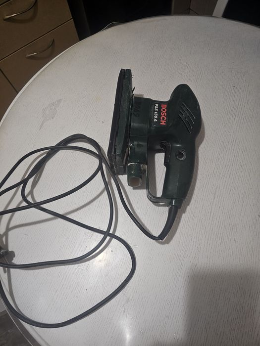 Шліфовочна машина Bosch pss150 A