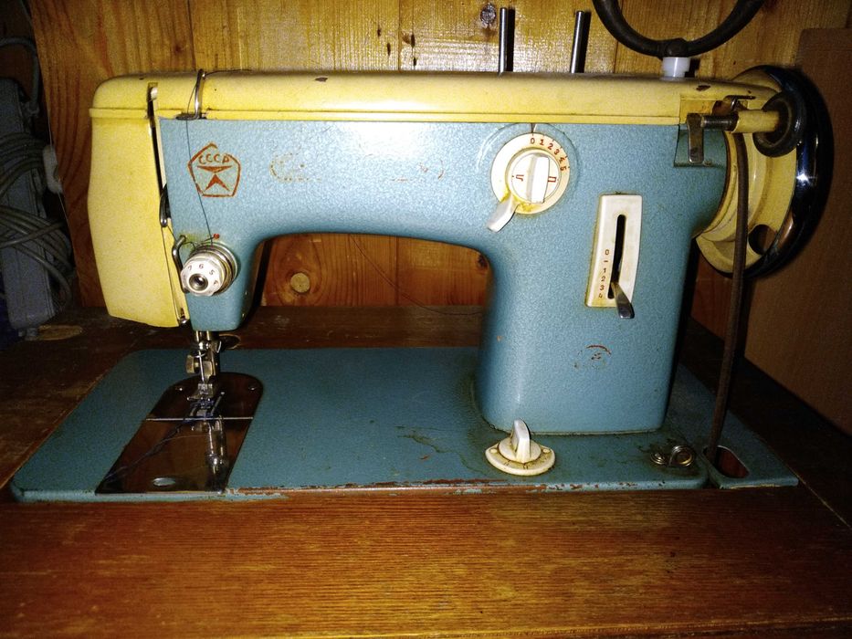 Швейна машинка чайка