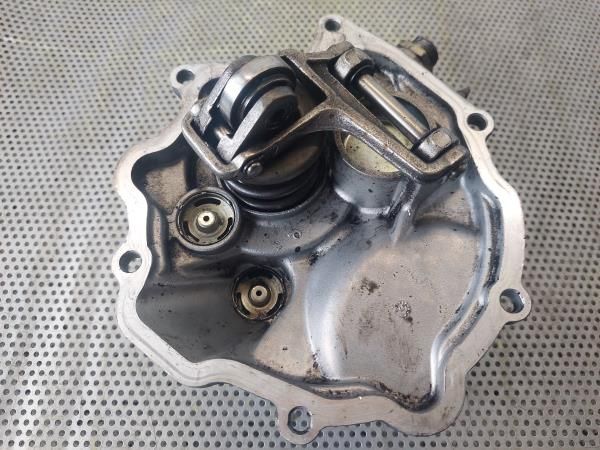 Depressor dos travões / bomba de vácuo MERCEDES-BENZ Classe C (W204)