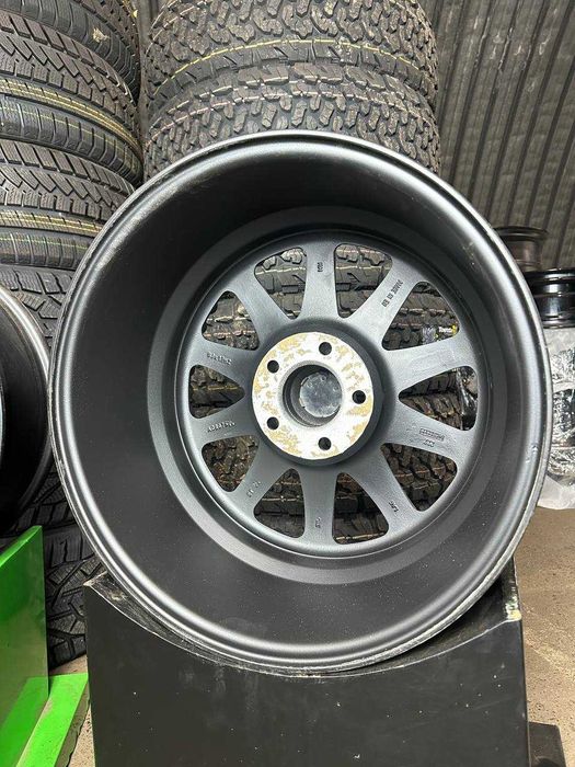 Диски 5x114.3 R18 8J ET35 KR32 | Стильні легкосплавні диски