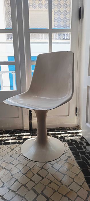Cadeira tulipa vintage