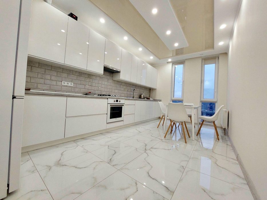 Продаж 2к квартири з ремонтом по вул. Малоголосківська, ЖК Обрій