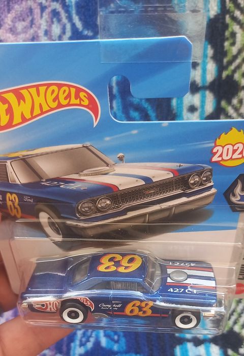 1063 Ford Galaxie hot wheels