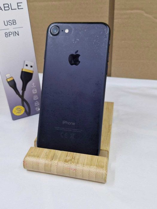Apple iPhone 7 32GB смартфон | Без блокувань | Батарея 87% | Хороший стан