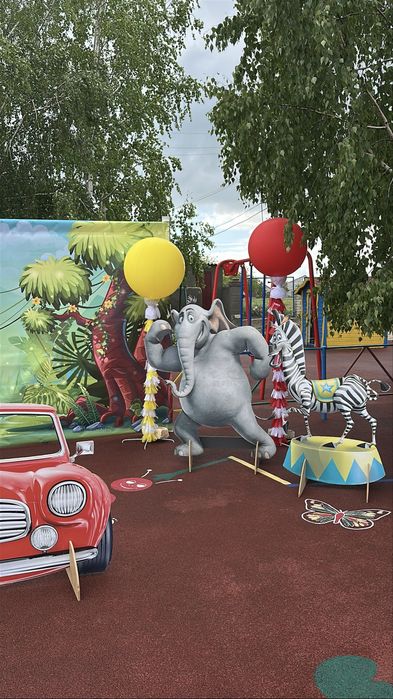 Прокат фотозона детская Мадагаскар машина звери животные