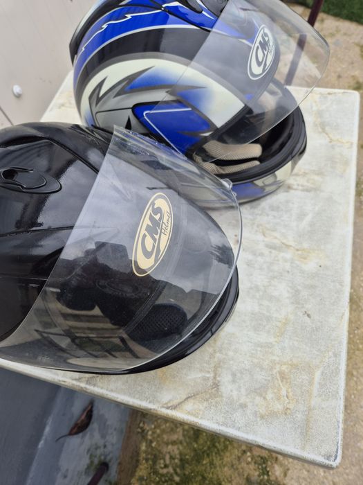 Vendo dois capacetes