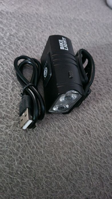 lampka rowerowa biała