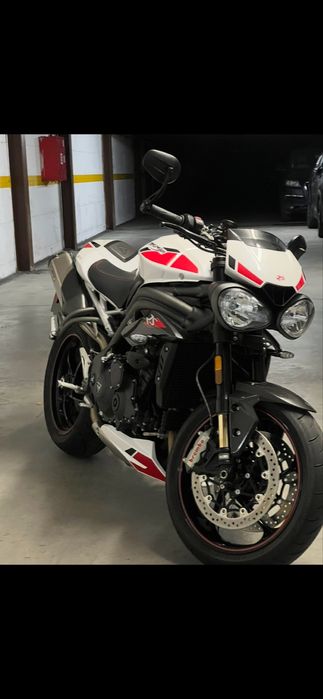 Triumph Speed Triple RS Nacional como nova