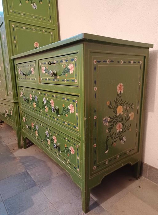 Roupeiro, Espelho e Cómoda Alentejanos - Pintados à mão