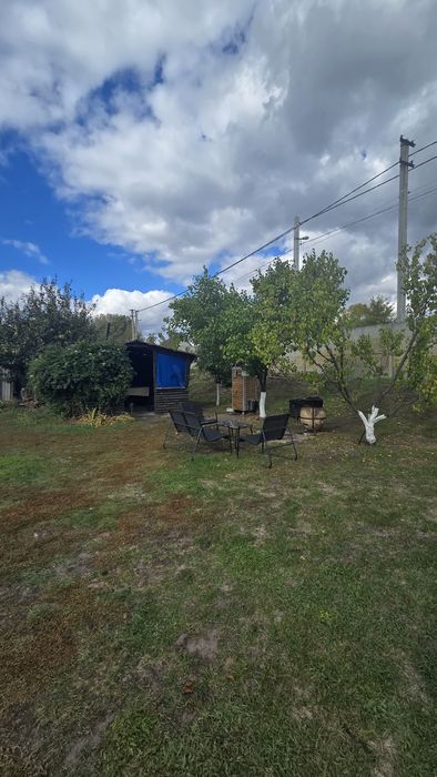 Продам дом с бассейном вул  Незламна