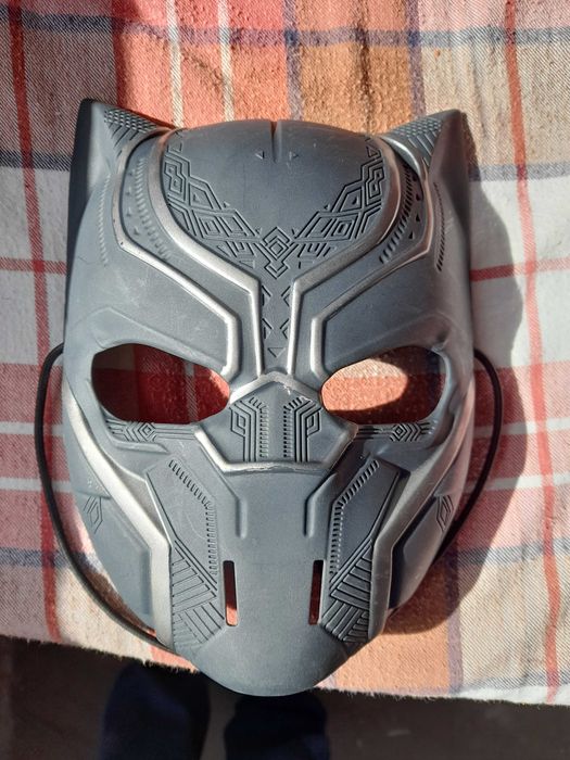 4 Máscaras de Carnaval Adulto + Catwoman para criança