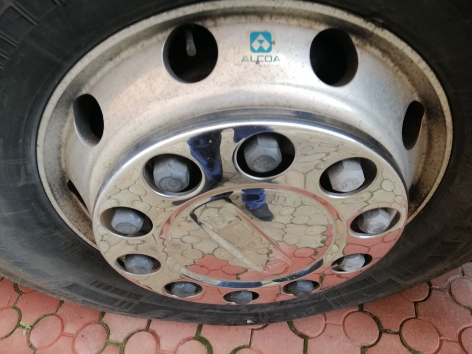 Ковпаки нікель Volvo