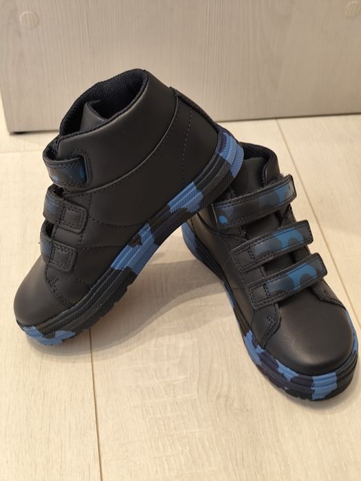 Дитячі кросівки/хайтопи бренду Clarks, розмір 27.5