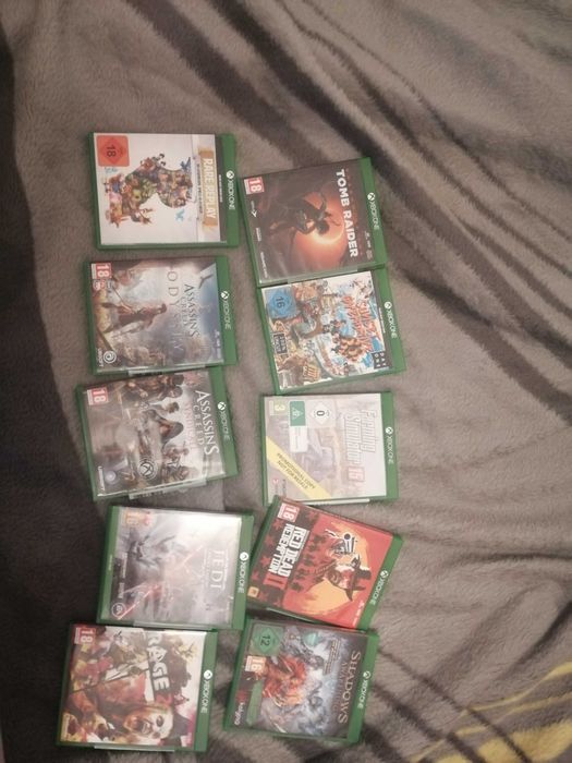 Sprzedam Konsolę Xbox One S 400GB + Pad + 10 Gier np. RD2, Jedi FO