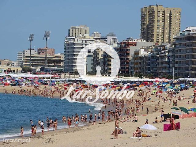 Apartamento Remodelado T4 com Garagem Fechada no Centro da Póvoa de...