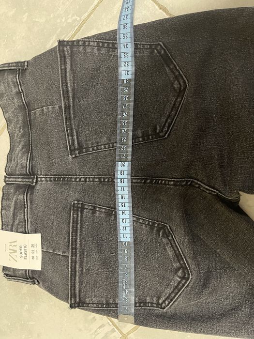 Джинсы Zara
