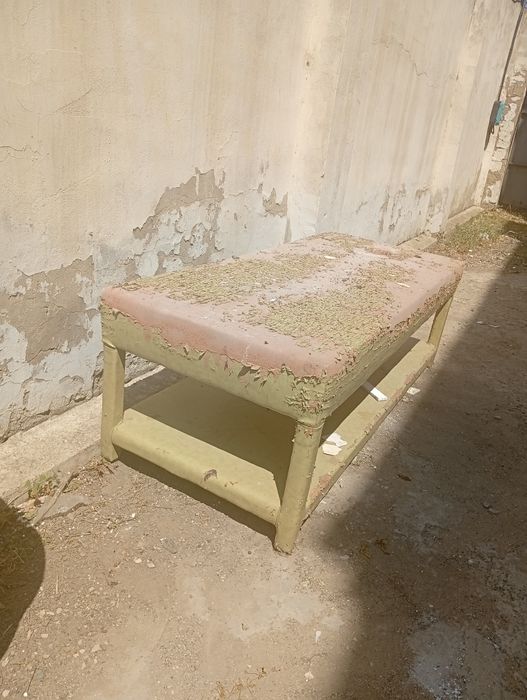 Массажный стол. Б.У. До 250 кг.