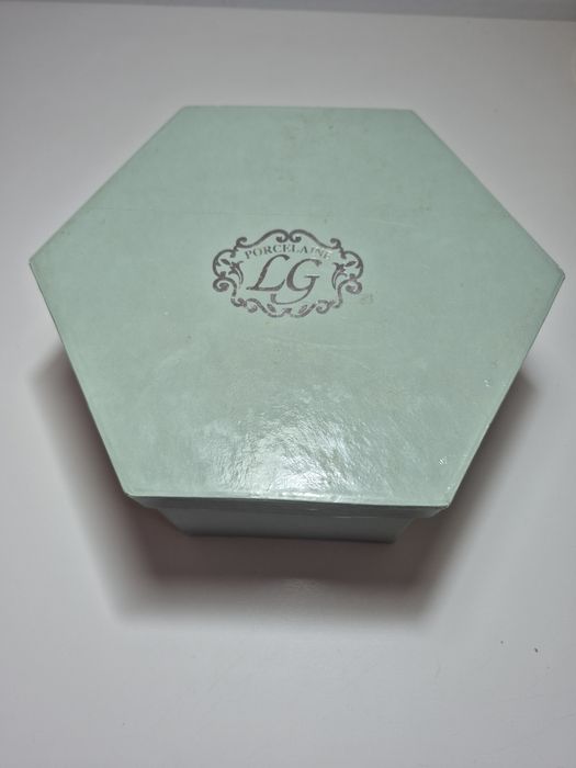 Porcelaine LG, chávena e pires