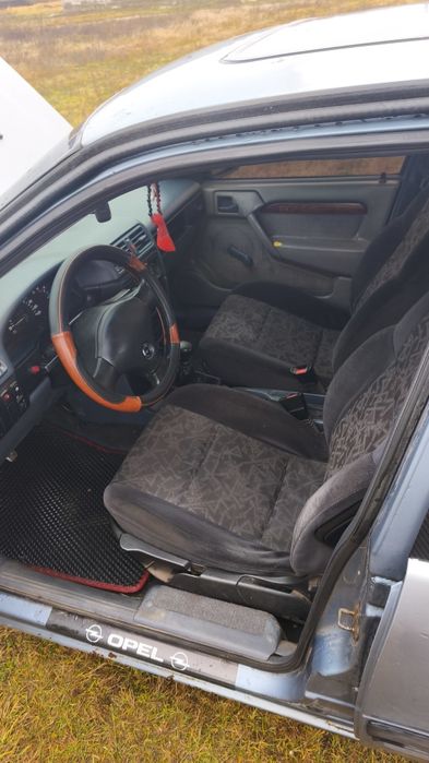Opel Vectra 1.6 газ/бензин