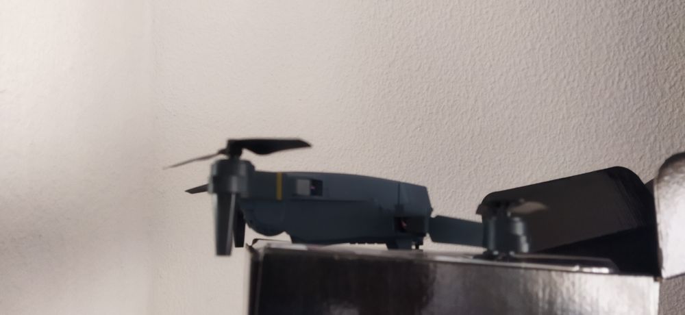 2 Drones eachine e58