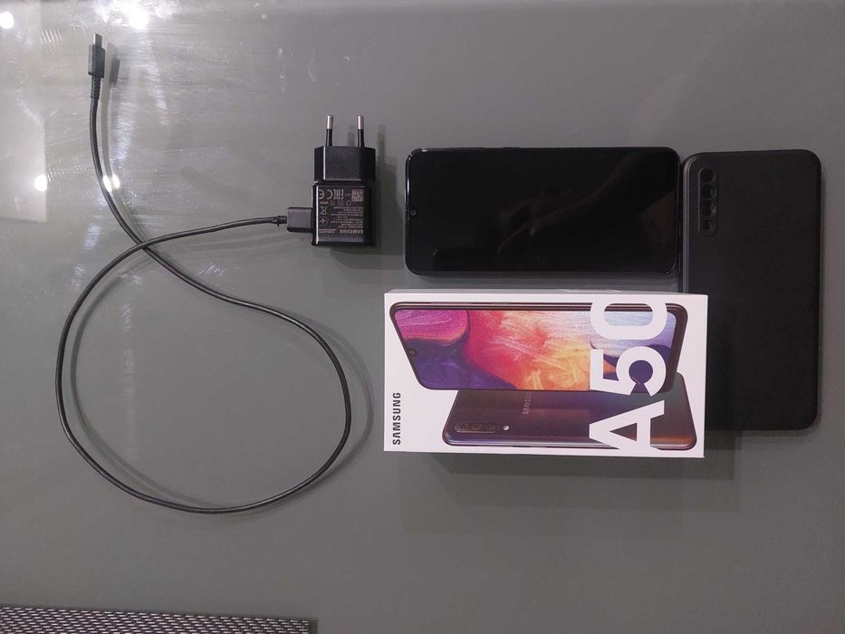 Продам SAMSUNG А50 64GB