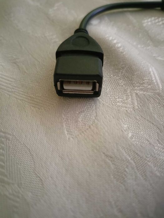 Kabel przejściówka z USB A żeński na USB Micro męski.