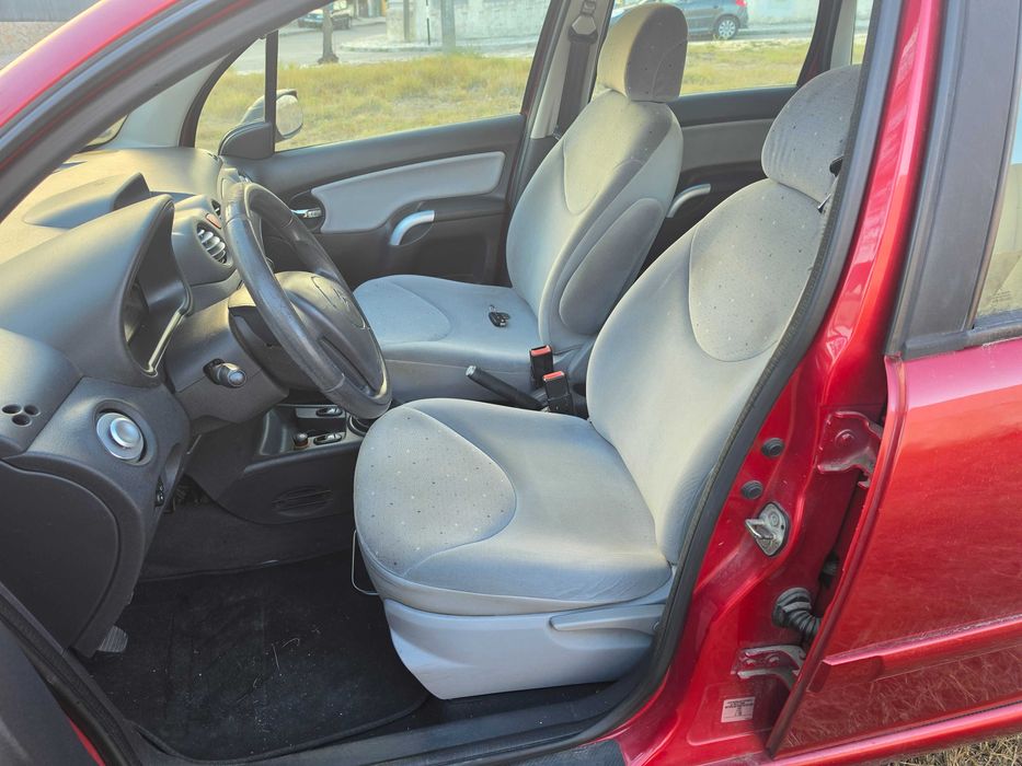 Citroën C3 1.2 com poucos quilometros