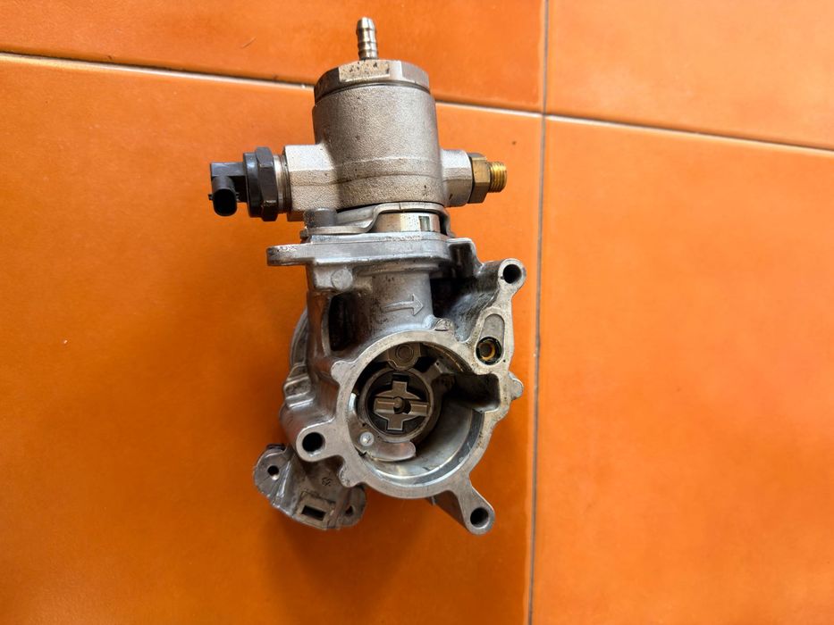 Bomba de alta pressão e Bomba de vácuo VW GOLF VI (5K1) 2.0 GTi