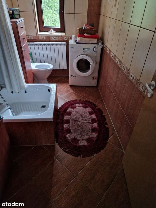 Dom z piwnicą , garażem i dużym ogrodem