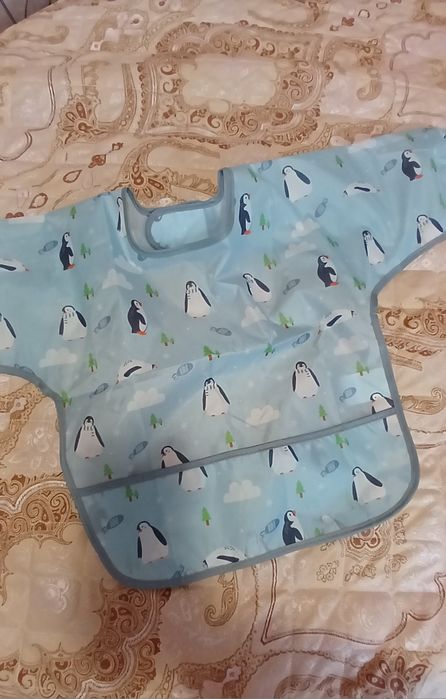 Отдамжаром слюнавчик с длинными рукавами