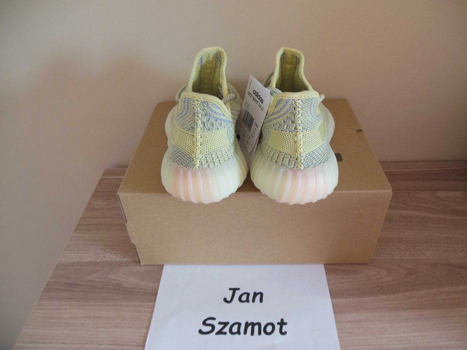 36 Adidas Yeezy Boost 350 V2 Antlia Non-Reflective FV3250