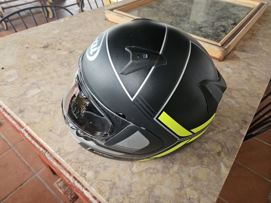 Capacete Arai Profile V ECE R22-05