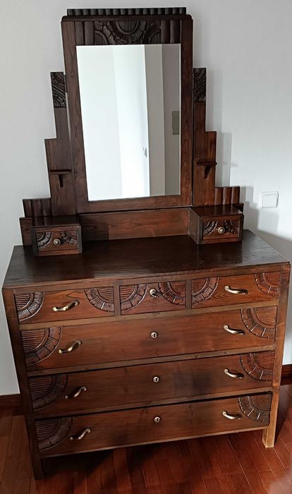 Cómoda vintage para quarto