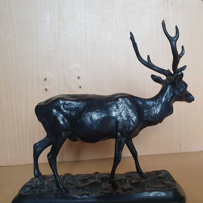 Продам статуэтку Касли.