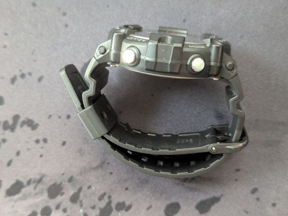 Casio ae1500wh з подряпинами