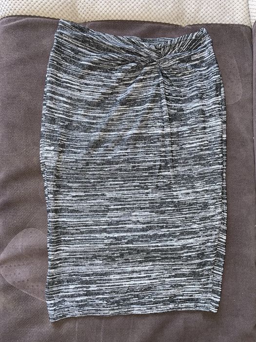 Ołówkowa szara spódnica XS