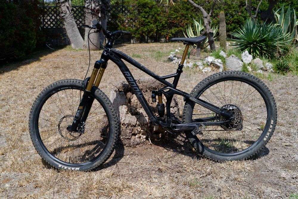 Radon Swoop AL 10.0 (2023) - Tam. M - Fox Factory (Kashima Reparado) / Magura MT7