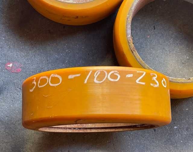 4 Rodas / Bandagem em borracha para stacker