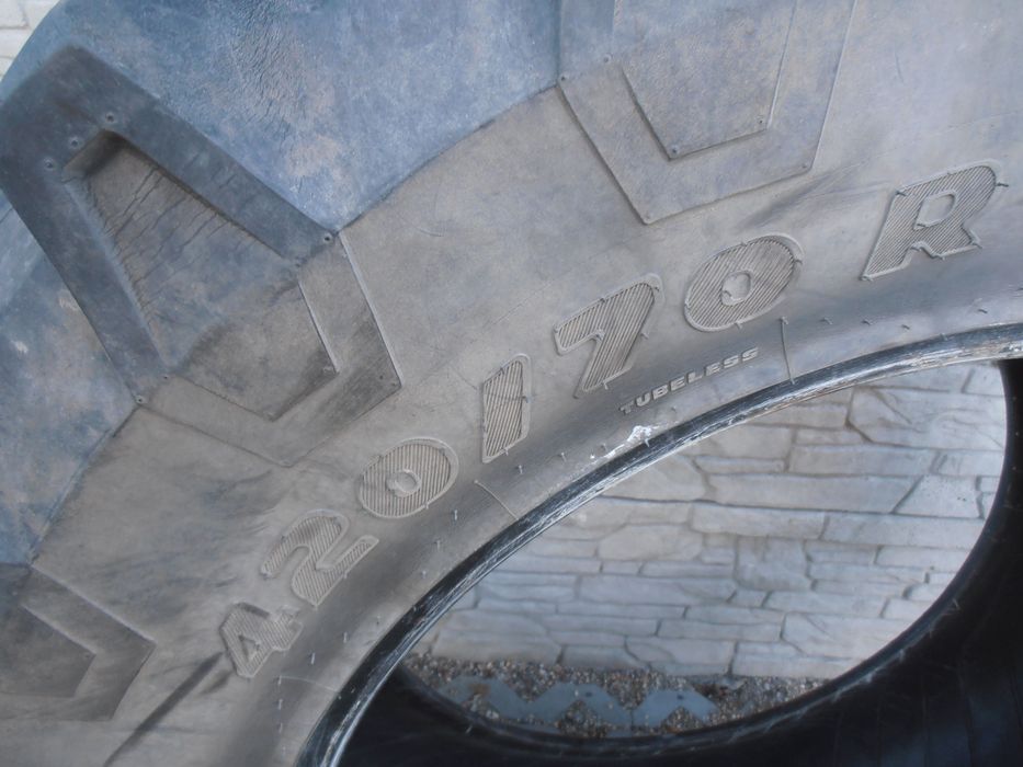 Opony 420/70 R-30