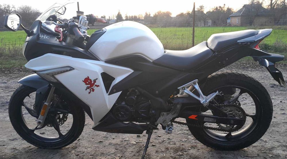 Мотоцикл Лонкин 250