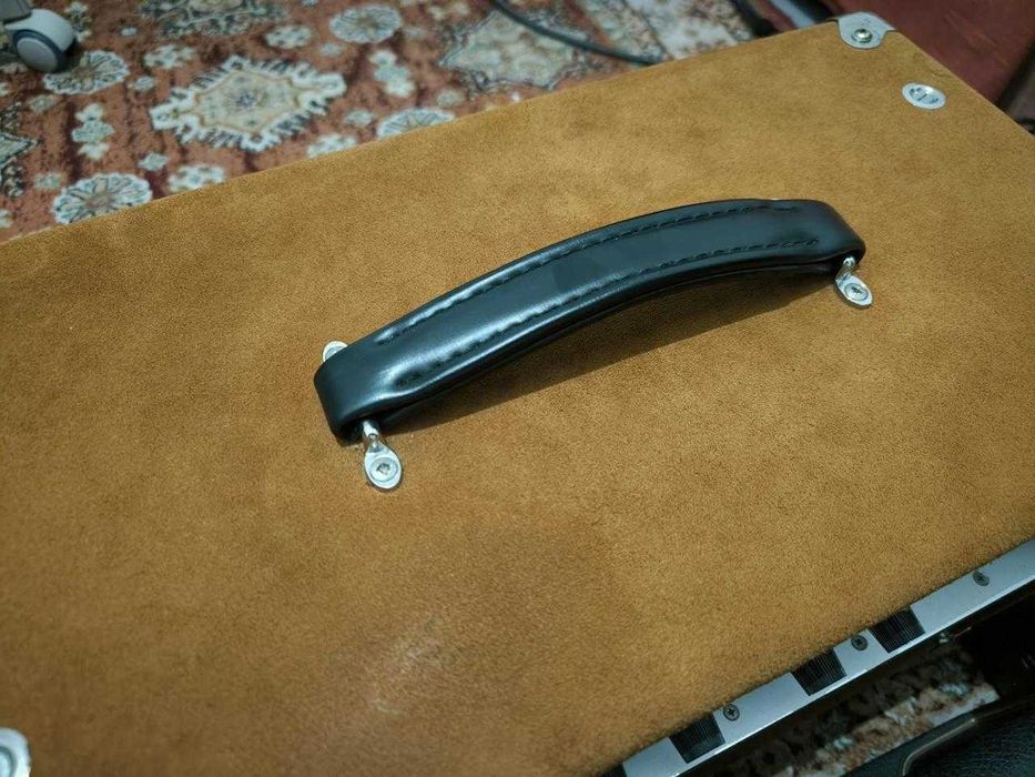 Cabeça Honey Bee 40W  + Coluna Marshall 1936