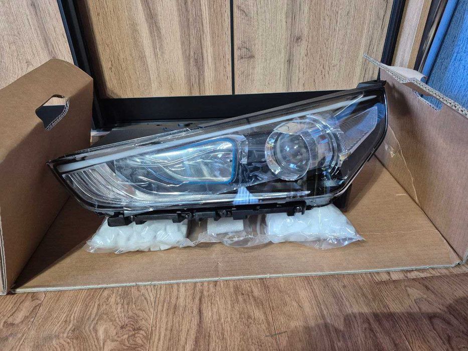 Фари Hyundai Ioniq Hybrid (Нові,оригінал, під замовлення з Кореї)