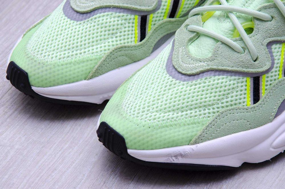 Кросівки Adidas Ozweego. Устілка 27 см