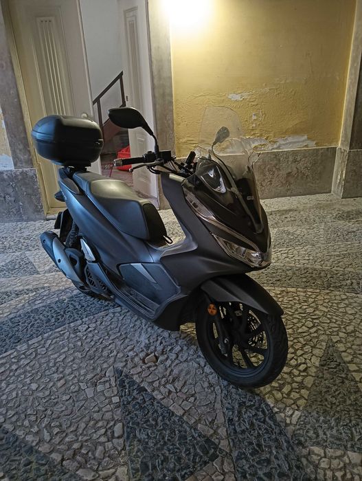 Honda PCX 125 faróis Xénon + Mala