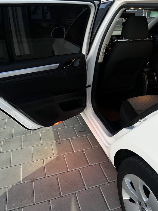 Skoda Superb 2, 2011
