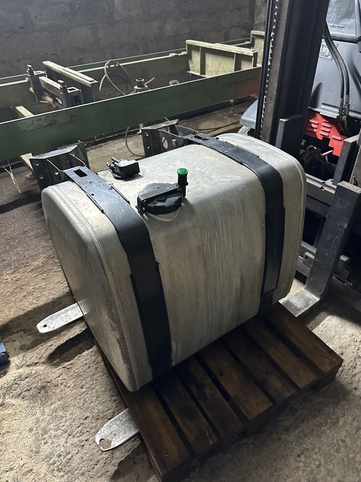 Бак паливний Вольво фш